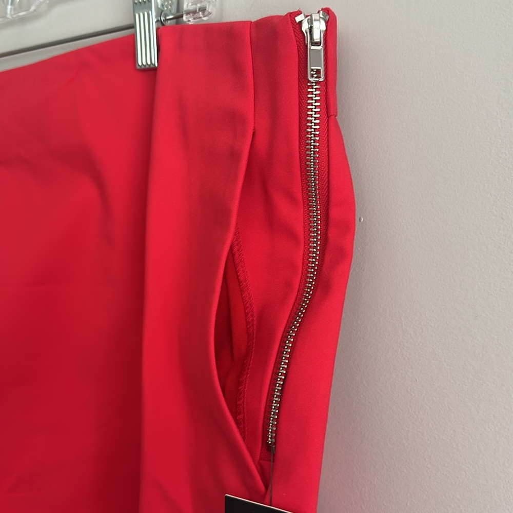 Eloquii Red Side Zip Tailored Shorts Sz 22 - Picture 2 of 5